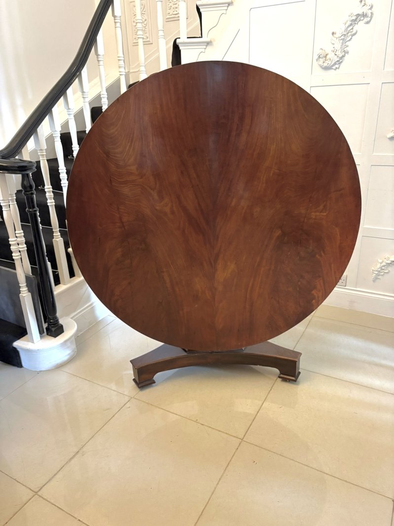 Antique Regency Circular Mahogany Centre / Dining Table on Pedestal Base - Image 2